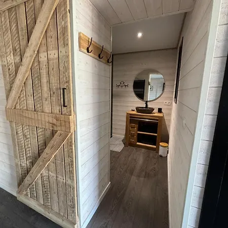 Ambiance Boisee Moustier 스타우몬트