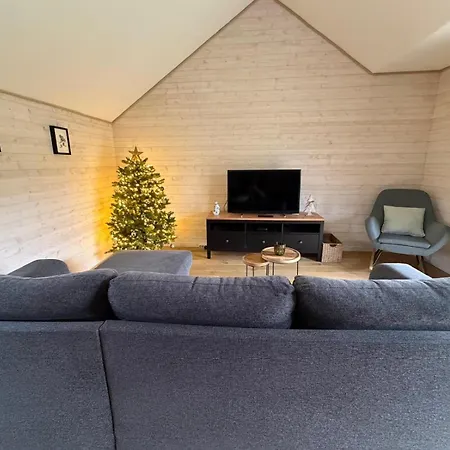 Ambiance Boisee Moustier * 스타우몬트